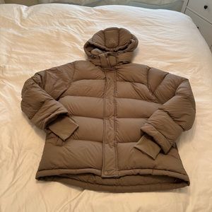 Aritzia Super Puff Original Length Taupe Size S ✨